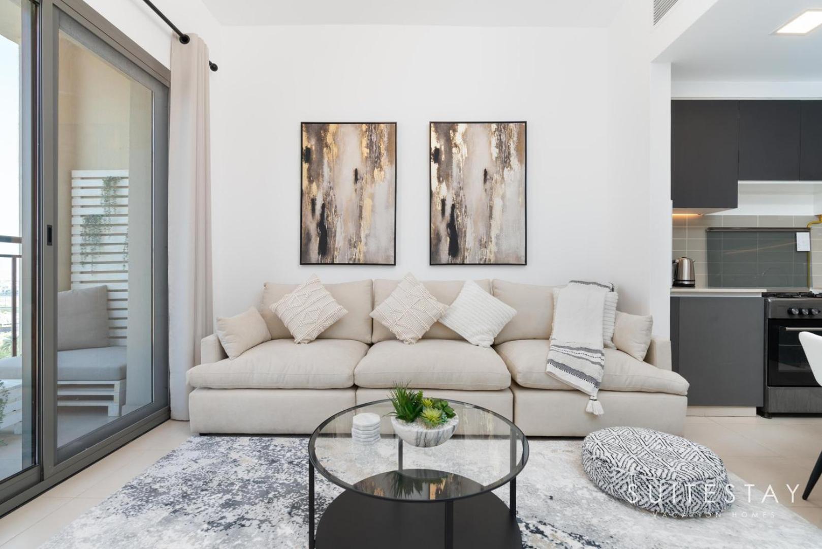 Stylish Living In A Vibrant Modern