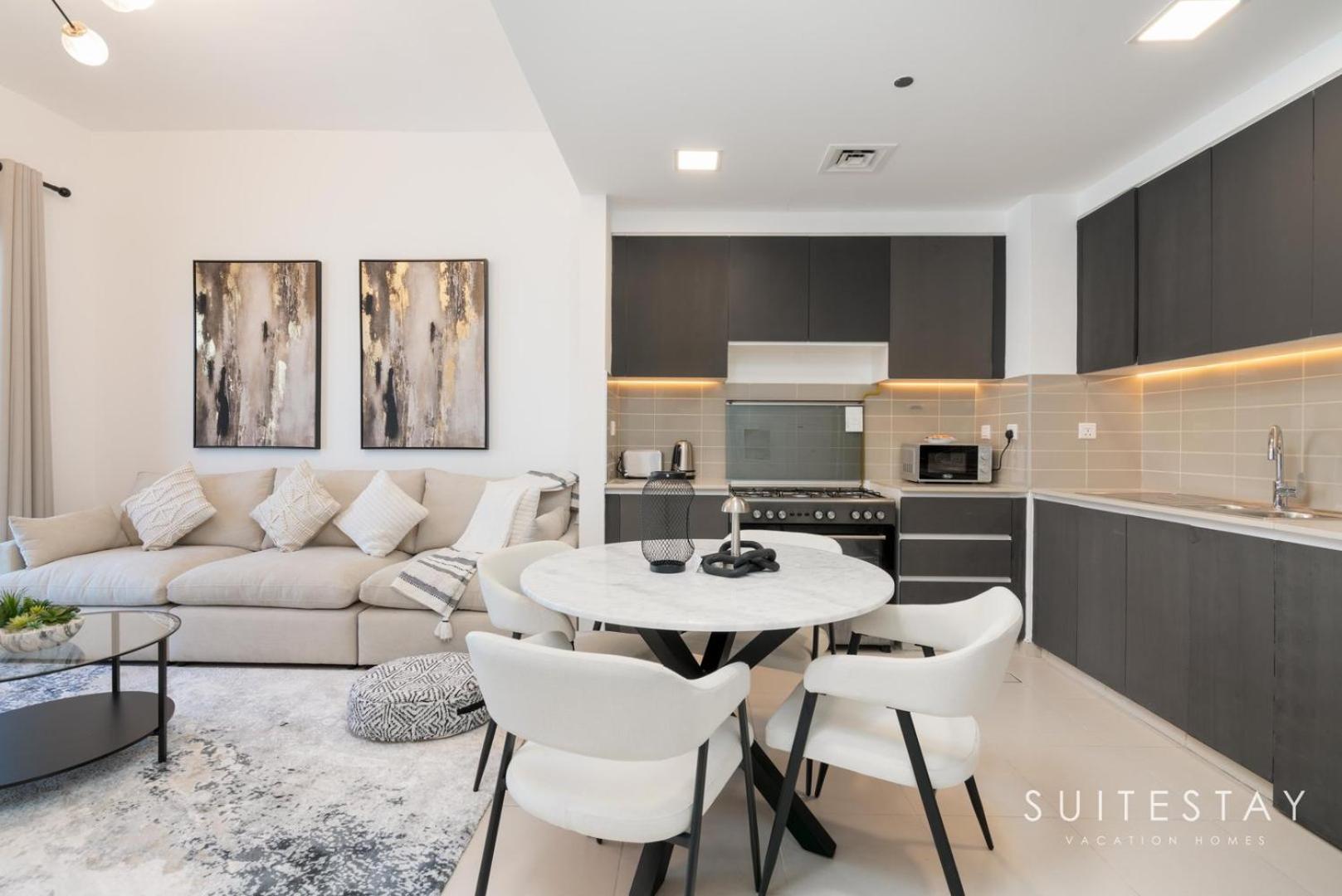 Apartment Stylish Living In A Vibrant Modern *